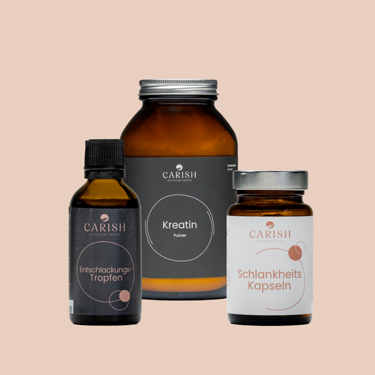 Im Bild die drei Produkte des Badehosenpakets für Männer zum Abnehmen. Ganz links die Entschlackungstropfen, in der Mitte das Kreatin Pulver und rechts die Schlankheitskapseln.