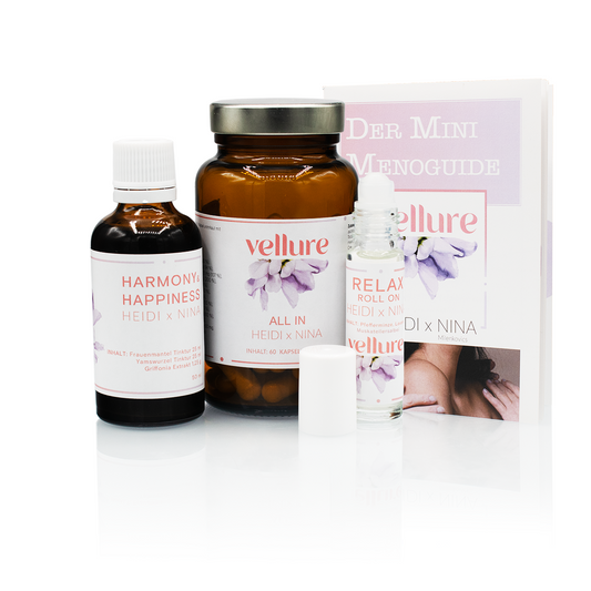 Im Bild das Early Menopower Paket zur Unterstützung während der frühen Wechseljahre. Ganz links die Harmony & Happiness Tropfen, in der Mitte die All In Kapseln und der Mini Menoguide und vorne der Roll on Relax.